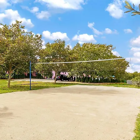 Cozy Studio In Valtursko Polje With Kitchen