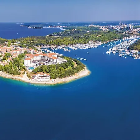 Cozy Studio In Valtursko Polje With Kitchen